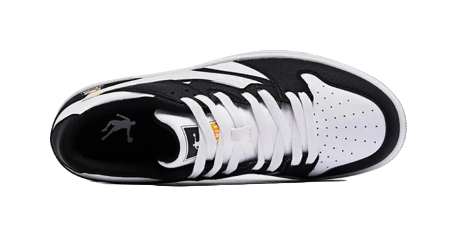 QIAODAN Coverage Slip Resistant, Abrasion Resistant, Lightweight, Breathable Low top Skateboard Shoes Men's Black White 