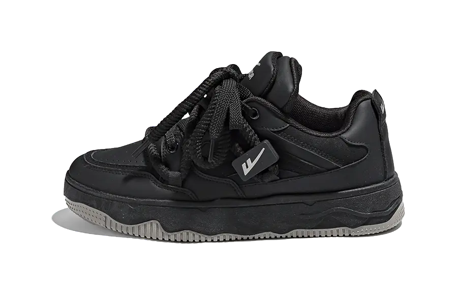 Warrior Low top Skateboard Shoes Unisex White 