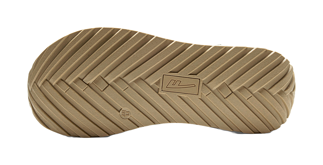 Warrior Slip Resistant Lightweight Height Increasing Low top Casual Shoes Unisex Beige Black 