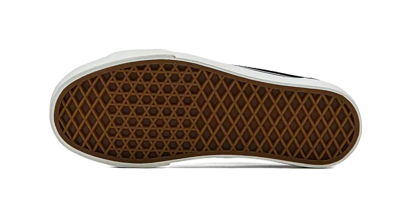 Warrior Slip Resistant, Abrasion Resistant, Lightweight Low top Canvas Shoes Unisex Black White  VJSNEAKER