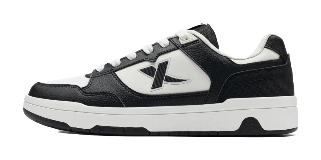XTEP Lightweight Coverage Low-Top Skateboard Shoes Men's Black/Sail White 