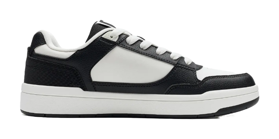 XTEP Lightweight Coverage Low-Top Skateboard Shoes Men's Black/Sail White 