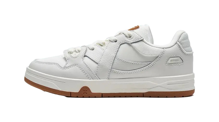 XTEP MAXX1.0 Slip Resistant And Breathable Low top Skateboard Shoes Women's White 