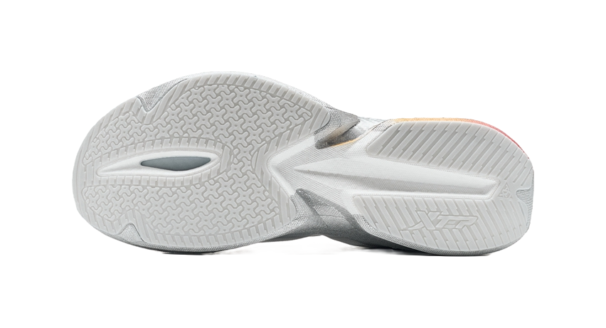 XTEP One Piece Molding 3 Running Shoes Men's Low top Silver, Lunar Stone Gray 