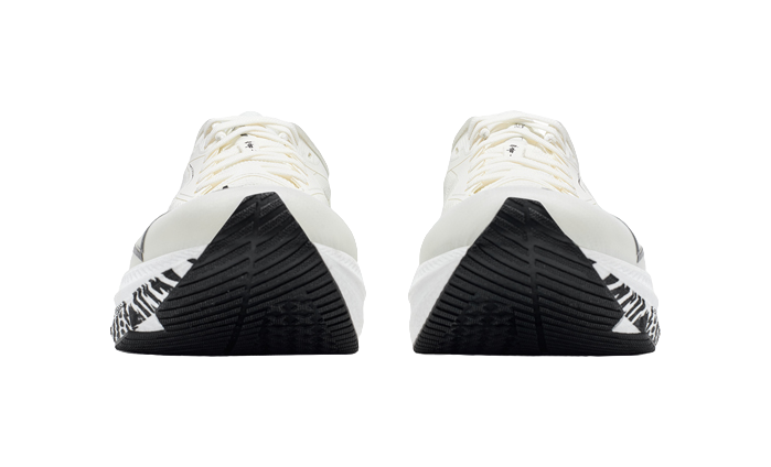 XTEP One piece Molded 2nd Generation Cushioning, Wear Resistant Low top Running Shoes Men's Canvas White/Black 