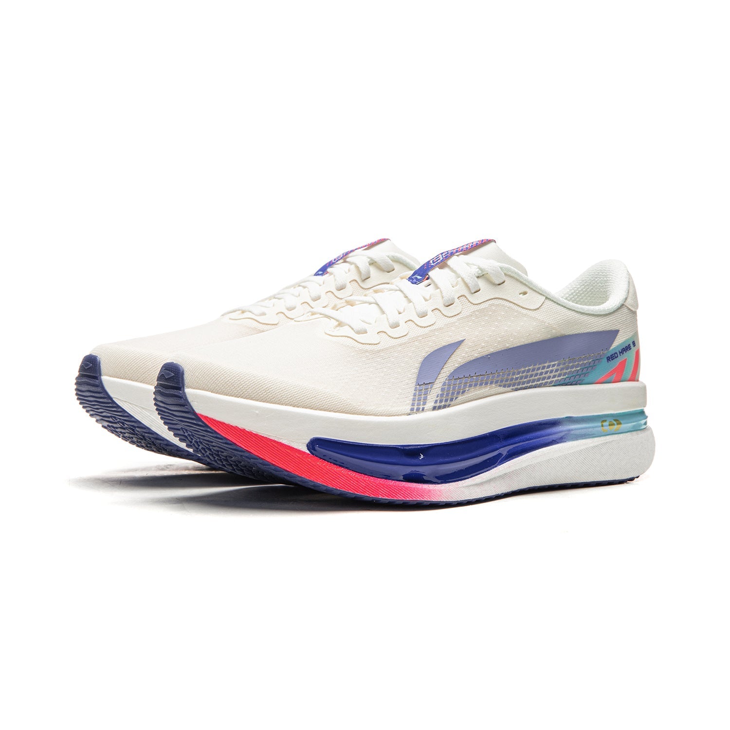 Women’s running shoes in champagne white with blue upper panels and red midsole accent