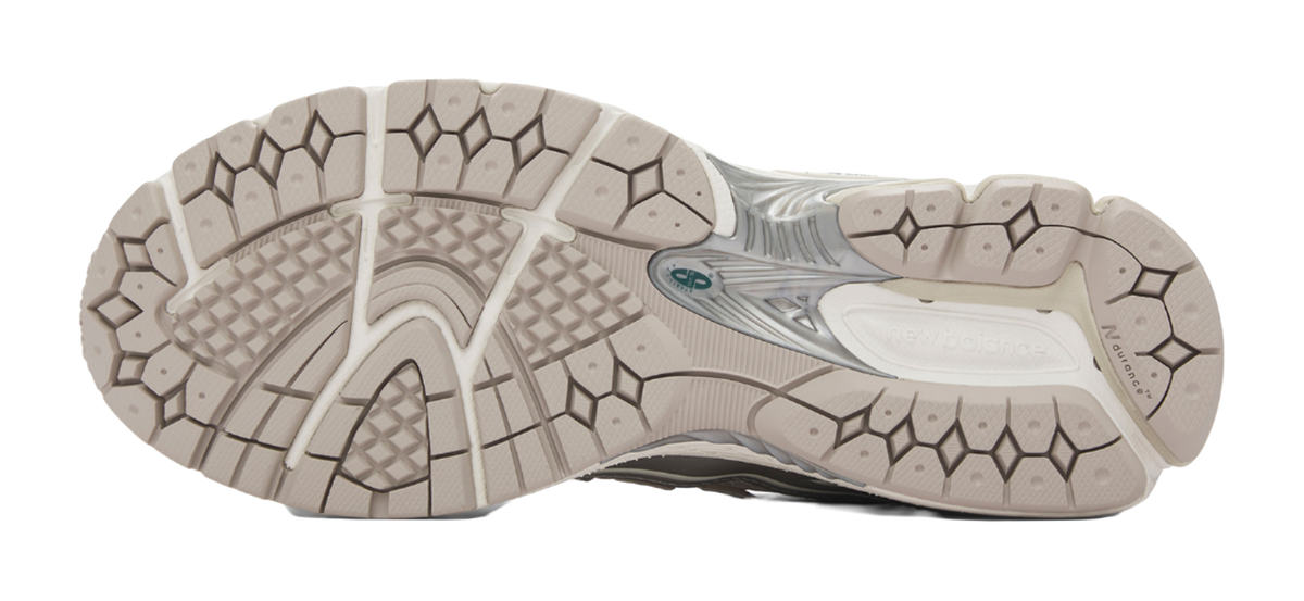 New Balance 1906R Silver Metallic Cream  vjsneaker.com