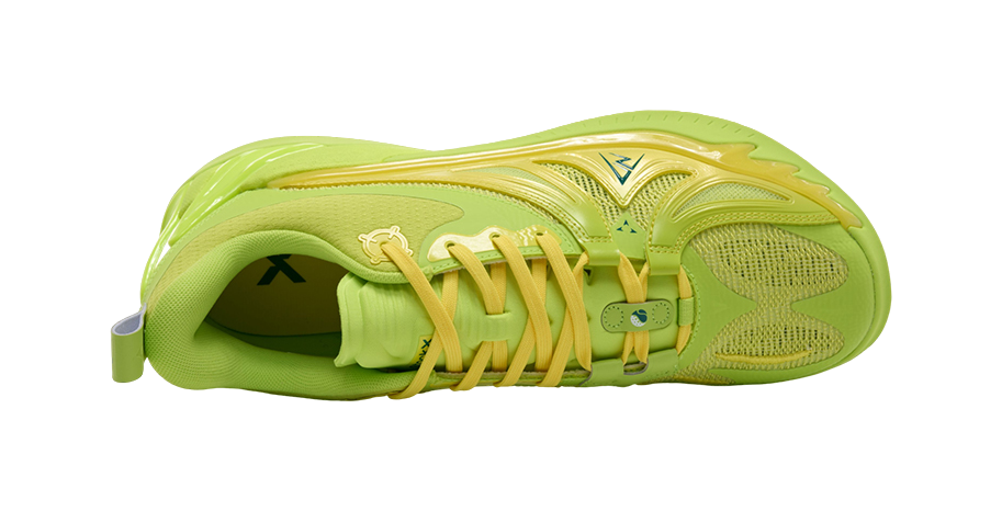 Rigorer AR3 basketball shoe, interior view with green fabric lining and laces