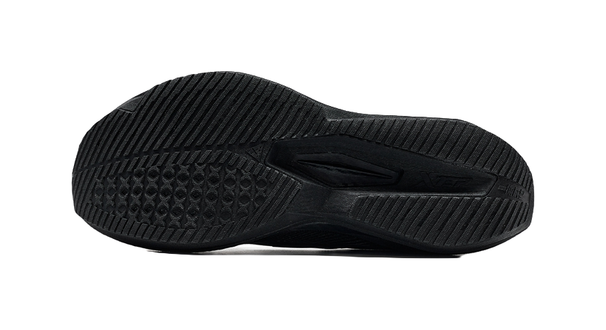 XTEP One piece Molded 2nd Generation Cushioning, Wear Resistant Low top Running Shoes Men's Belief Color Scheme 