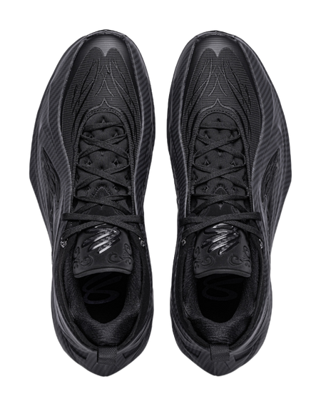 Li Ning low-top basketball shoes, black laces and textured toe cap, front view