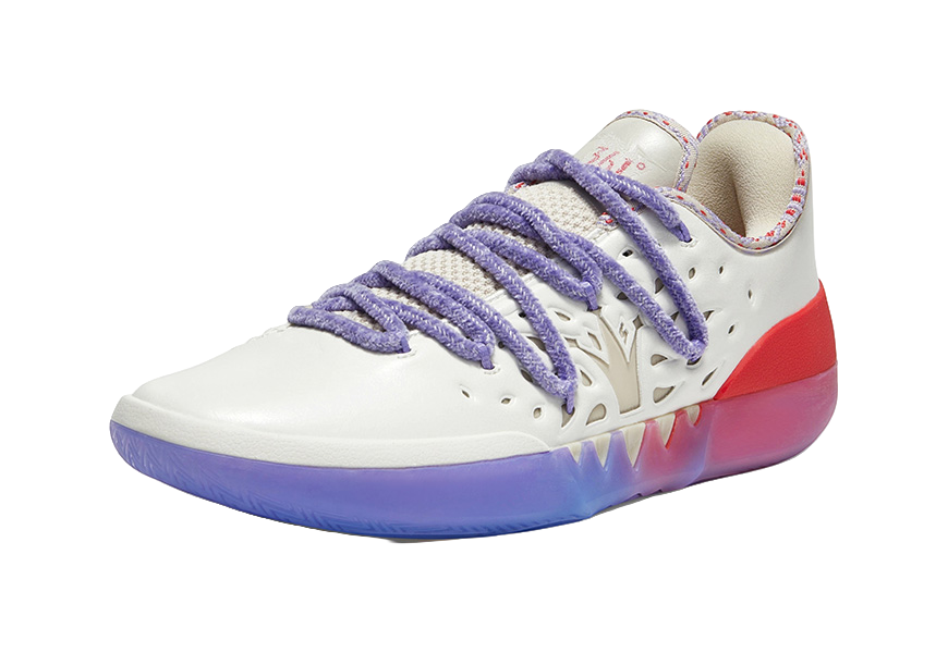 Low basketball shoe, white upper with red quarter, purple laces and beige tongue