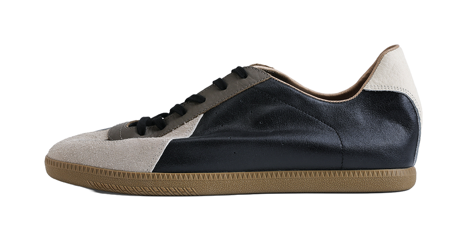 Lace-up training shoes, black leather with gray panels and gum rubber sole