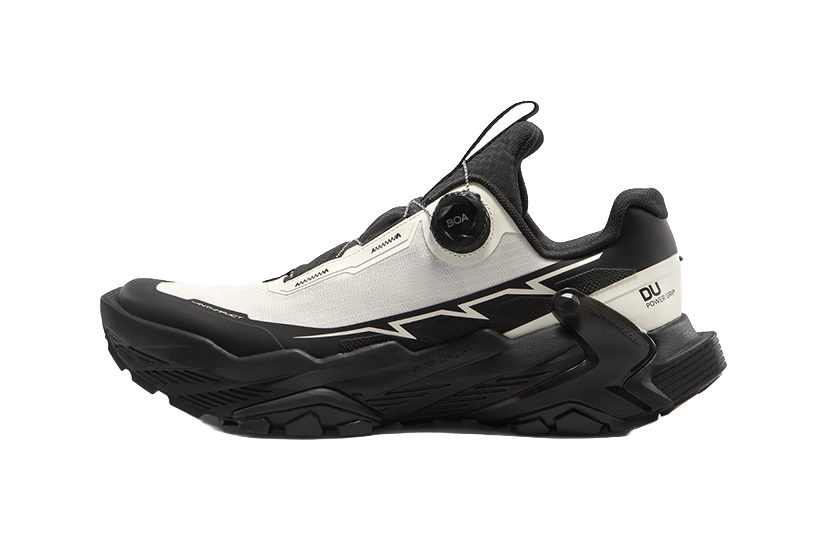 Unisex trail running shoe, off-white upper with black panels, BOA closure, rugged sole
