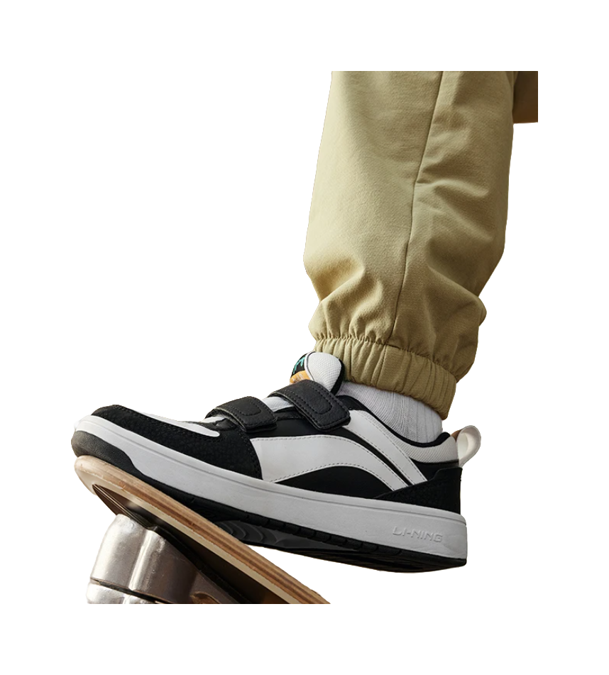 LINING YOUNG Sports Life Collection Anti Slip Wear Resistant Low Top Kids' Skateboarding Shoes Black White Kids' 