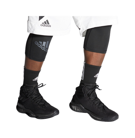 adidas Pro Bounce 2018 Triple Black  Vertical Jump Group USA Inc.