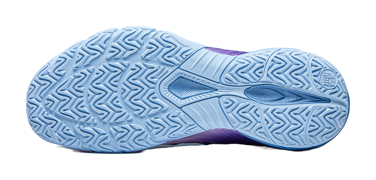 Anta men's low-top basketball shoes, light blue outsole with patterned tread