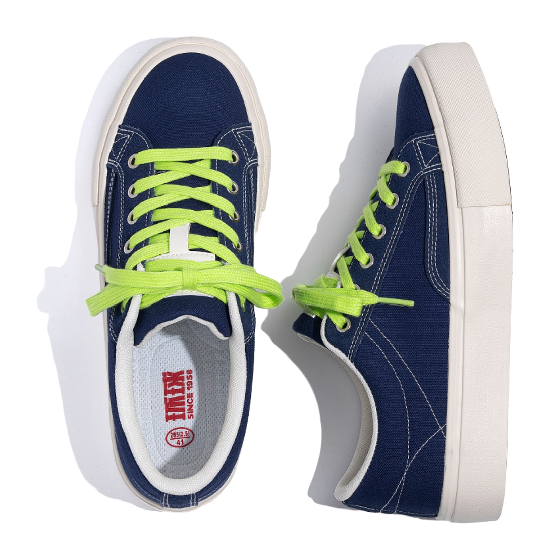 HUANQIU Men's Low-Top Skateboard Canvas Shoes - Height Increase Lightweight & Durable Design 