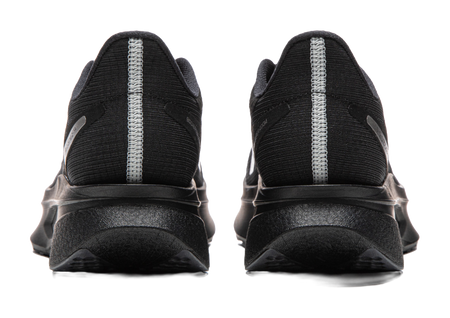Li-Ning Feidian 6 running shoes, black heel with vertical elastic knit panel and cushioned sole.
