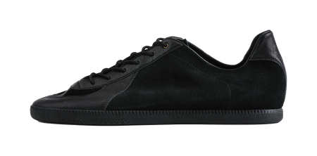Black suede low-top lace-up training shoes with flat rubber sole