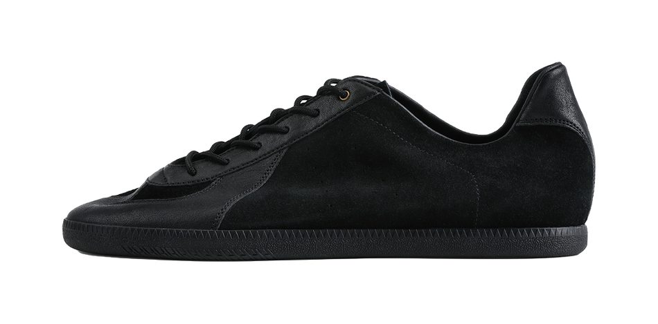 Black suede low-top lace-up training shoes with flat rubber sole
