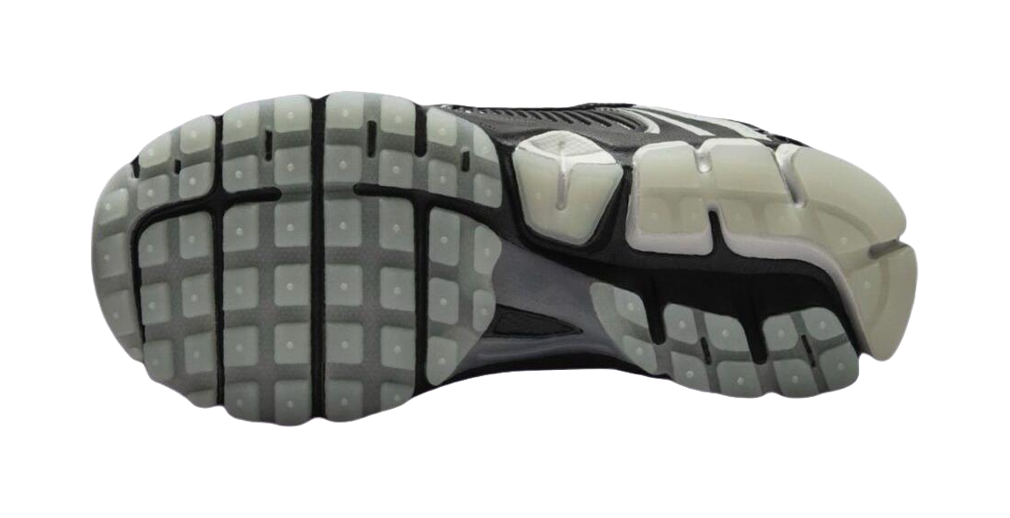 Nike Vomero 5 Abrasion Resistant Low top Kids Running Shoes Black White Green Kids  vjsneaker.com