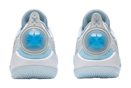 Ice blue low basketball shoes with star graphic heel and padded collar