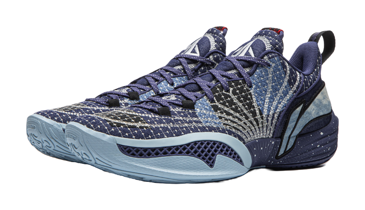 Li Ning low-top basketball shoes in deep blue, angled view with textured quarter panel