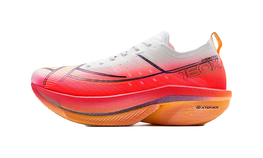 Men's low-top running shoes in laser red and white, with mesh upper and orange outsole