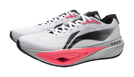 Li-Ning racing running shoe, angled side view with red forefoot cutout and black overlays