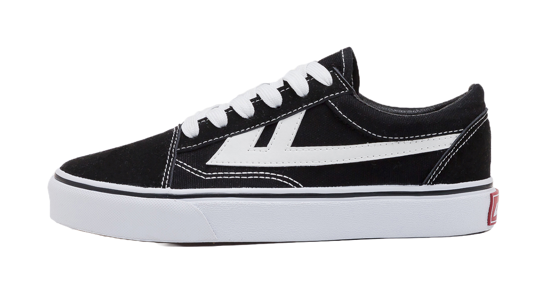 Warrior Slip Resistant, Abrasion Resistant, Breathable, Lightweight Low top Canvas Shoes Unisex Black White 