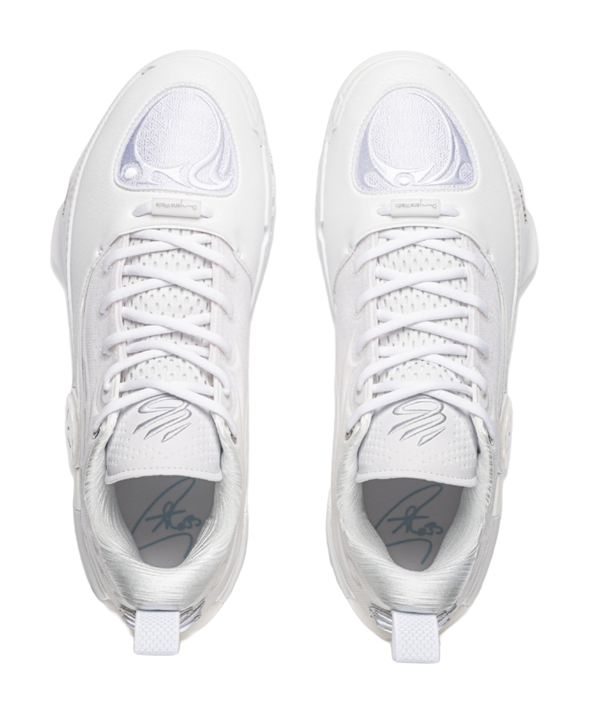 Li-Ning men's white low-top basketball shoe, front laces and padded tongue