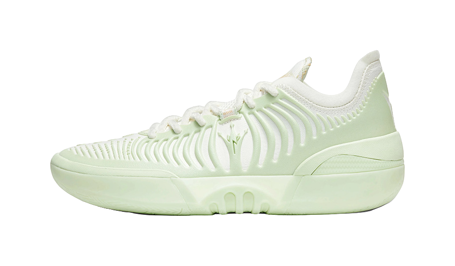 Low basketball shoe, mint green knit upper with ridged detailing and lace-up front