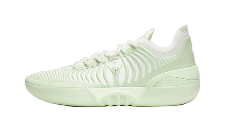 Low basketball shoe, mint green knit upper with ridged detailing and lace-up front