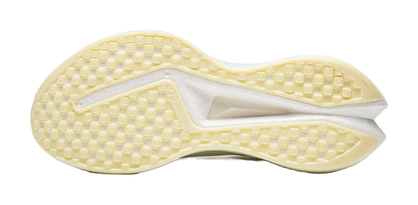 Women's low-top running shoes outsole, textured off-white rubber traction pattern