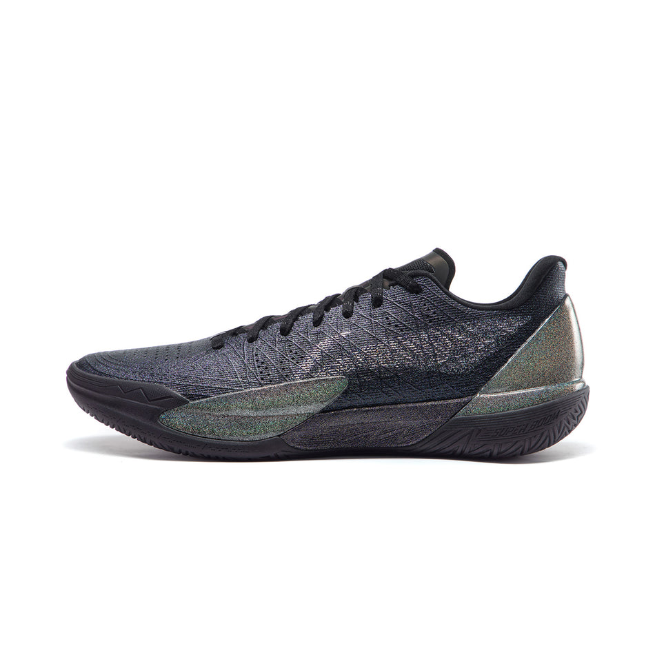 Li-Ning Gamma 2 low-top basketball shoe, black knit upper with lace-up and molded sole
